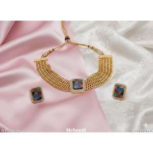 ชุดสร้อยคอแบบอินเดียดั้งเดิม เครื่องประดับชาติพันธุ์สำหรับเจ้าสาว ดีไซน์หรูหราโดดเด่น เหมาะสำหรับงานแต่งงาน งานเทศกาล งานปาร์ตี้ หรือเป็นของขวัญ - Product Image 1