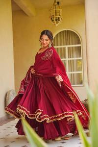 Nuevo Conjunto de Traje Anarkali de Seda Romana de Diseñador para Mujer con Palazzo y Dupatta de Seda Chanderi Bordada, Completamente Cosido, Festivo y Elegante - Product Image 5