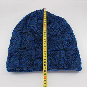 Bonnet en tricot côtelé uni, confortable et thermique, idéal pour les voyages en plein air, le streetwear, la mode décontractée et les journées froides - Product Image 3