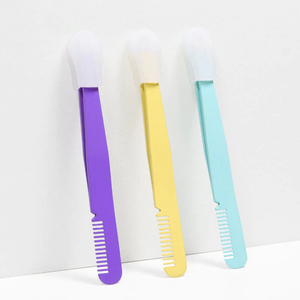 Pince à épiler professionnelle de luxe faite à la main pour sourcils, à pointes affûtées, avec manche confortable en acier inoxydable pour le maquillage - Product Image 2