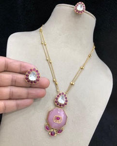Magnifique ensemble collier et boucles d'oreilles en laiton plaqué or de qualité supérieure, style antique polonais, avec jade, pour femmes et jeunes filles, collection mariage - Product Image 3