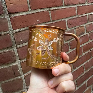 Taza y Vaso con Diseño Floral Elegante Grabado, Perfectos para Uso en la Cocina, Bebidas Familiares, Servicio de Invitados y Decoración de Mesa - Product Image 1