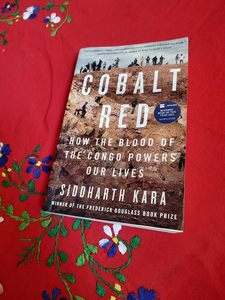 Rojo cobalto de Siddharth Kara, libro de bolsillo más vendido para adultos - Product Image 2