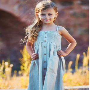 Robe décontractée bleu clair pour enfants, vêtement d'été lumineux, avec boutons, deux poches de avant, fait en coton pur, nouvelle collection 2020 - Product Image 2