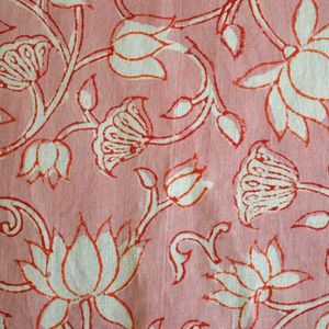 ผ้าฝ้ายพิมพ์ลายดอกไม้ด้วยมือ ลายดอกบัวสีชมพู พิมพ์ลายเถาวัลย์ ผ้าทำมือจากอินเดีย ผ้าลายบูตะแบบดั้งเดิม - Product Image 3
