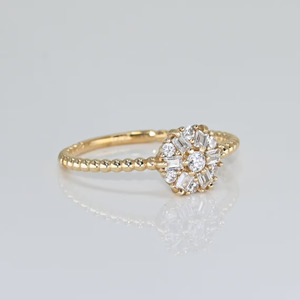 Anillo de Oro Sólido de 14K con Mosaico de Diamantes, Anillo con Halo de Flores Redondas y Baguette de Diamantes Cultivados en Laboratorio, Joyería con Banda de Oro con Cuentas en Forma de Burbuja - Product Image 2