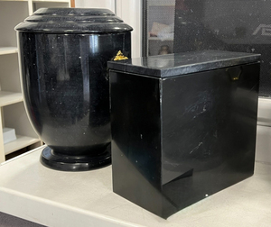 Refined Onyx Polished Eco-Friendly <b>Memorial</b> Urn Dignified Cremation Ashes Urn for Human Remains Wholesale Custom-Carved Funeral - Product Image 6