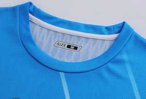 Maillots de football personnalisés pour hommes adultes et kits d'uniformes d'équipe – Motifs Paisley/Personnages, Logo avant, Respirant, 100 % Polyester - Product Image 3