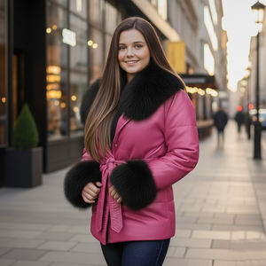 Veste en cuir matelassée pour femme avec motif à carreaux, fermeture éclair, design fin, coupe-vent, col en fourrure de renard - Vêtement d'extérieur d'hiver - Product Image 4