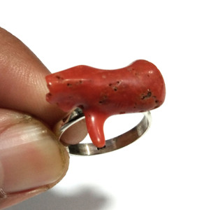 Anillo de Plata de Ley 925 Hecho a Mano con Coral Rojo Natural y Engaste de Bisel, Estilo Bohemio, Diseño de Rama, Joyería para Regalo de Boda - Product Image 5