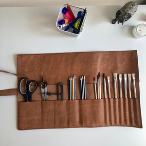 Porte-crayons en cuir fait main, organiseur compact pour matériel de dessin professionnel, logo personnalisé, à vendre - Product Image 5