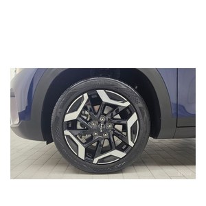 Kia Seltos 1.6 Turbo 2WD Essence Automatique Sièges en Cuir Caméra Arrière 22 446 km avec Volant à Gauche Modèle 2023 - Product Image 5