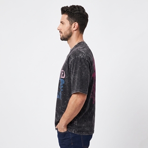 T-shirt pour homme en coton jersey délavé à l'acide, manches courtes, col rond, coupe classique, décontracté, avec logo frontal, anti-boulochage - Product Image 1