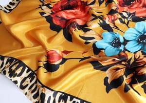 Pañuelo de Satén Personalizado con Estampado Floral, Tipo Seda, Pañuelos Cuadrados para la Cabeza, Pañuelos de Satén para el Cabello para Mujer - Product Image 4