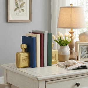 Serre-livres décoratifs de luxe en forme de flacon de parfum en résine pour bibliothèque, maison, bureau, étagère - Product Image 5
