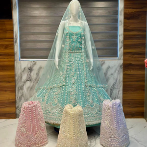 Directo de Fábrica: Lehenga Azul Cielo con Pedrería Pesada y Bordado de Zarkan, Vestido de Novia Indio-Pakistaní, con Patta de Lona y Cancan Personalizado - Product Image 1