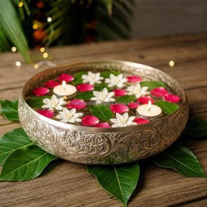 Urli de Encanto Antiguo – Cuenco Metálico Hecho a Mano con Belleza Etérea para Pétalos Flotantes y Serenidad Iluminada por Velas - Product Image 5