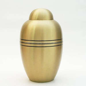 Urnas de Cremación de Latón Estilo Americano Personalizadas al por Mayor para Humanos y Mascotas, 10 Pulgadas, Acabado en Peltre, Artículos Funerarios de Recuerdo - Product Image 1