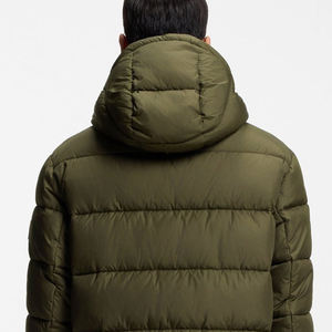 Chaqueta Acolchada con Capucha para Hombre, Color Verde Oliva, Resistente al Viento, Rellena de Plumón, Abrigo Largo de Invierno, Corte Regular Informal, Cierre de Cremallera - Product Image 2