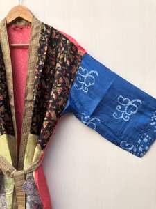 Robe Kimono Longue en Soie de Jardin, Kimono Sari en Soie Florale, Robe Sari Vintage, Robe de Plage Douce pour Fête, Kimono en Soie Indienne Fait Main - Product Image 3