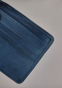 Cartera de Cuero Genuino Premium para Hombre, de Alta Calidad, Duradera, Plegable, con Logotipo Personalizado, Múltiples Ranuras para Tarjetas, Forro de Seda, para Uso Diario - Product Image 5