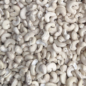 ขายส่งเม็ดมะม่วงหิมพานต์ดิบเวียดนาม 10 กก. Ww180 เม็ดมะม่วงหิมพานต์ซานติโก้ เวียดนาม รับผลิตแบบ OEM, ODM - Product Image 1