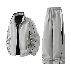 Conjunto de Chándal Cortavientos Impermeable con Capucha para Hombre, Diseño Personalizado, Material Ligero, Chaqueta con Cordón Ajustable, Venta al por Mayor - Product Image 6