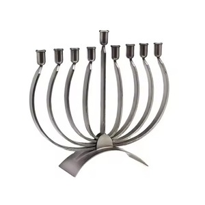 Candélabre en métal haut de gamme à 9 bras, élégant, pour la décoration intérieure de table - Product Image 4