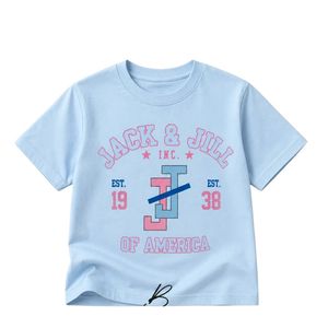 เสื้อยืดกราฟิกสีฟ้าอ่อนสำหรับเด็ก แขนสั้น คอกลม ผ้าฝ้ายลำลอง พิมพ์ลายด้านหน้า สวมใส่ได้ทุกวัน เสื้อผ้าเด็กแนวสตรีทสำหรับฤดูร้อน - Product Image 1