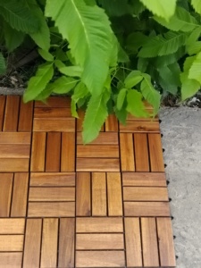 Tarima de acacia de 300 x 300 mm, fácil de instalar, impermeable, sin herramientas, baldosas entrelazadas para decorar balcones, jardines, caminos, interiores y exteriores. - Product Image 6
