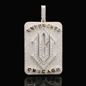 Pendentif Hip Hop de Luxe pour Homme en Alliage Plaqué Or avec Diamants CZ Effet Glacé - Product Image 1