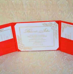 การ์ดเชิญงานแต่งงานแบบพับได้ ผ้าไหมสีแดงประดับคริสตัลและเข็มกลัดเพชร โดยผู้ส่งออก ราคาดีที่สุด - Product Image 3