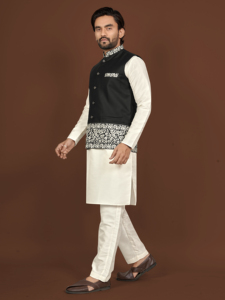 Ensemble Kurta blanc pour homme avec gilet brodé noir, tenue de mariage indienne traditionnelle, coupe régulière, longueur cheville, en coton - Product Image 3