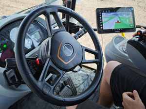 ระบบควบคุมพวงมาลัยอัตโนมัติแบบดิจิทัล NX612 สำหรับรถแทรกเตอร์ ระบบนำทางการเกษตรความแม่นยำสูงด้วย RTK GPS อุปกรณ์การเกษตร - Product Image 1