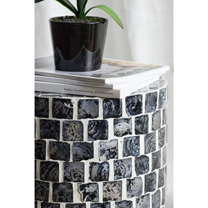 Tabourets carrés gris fumé foncé, mosaïque artisanale en nacre, petite table d'appoint pour la décoration du salon et de la chambre. - Product Image 3