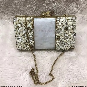 คลัทช์มุกพร้อมคลัทช์โลหะประดับเจ้าสาวสำหรับงานแต่งงานราคาไม่แพงหรูหราสำหรับโอกาสพิเศษ - Product Image 1