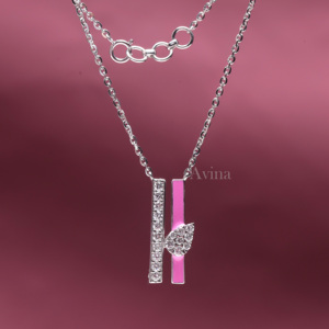 Collar de Diseño con Colgante de Barra de Esmalte Rosa y Diamante Cultivado en Laboratorio Certificado por IGI en Oro de 9K con Diamante en Forma de Pera - Product Image 2