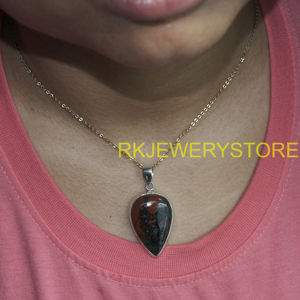 Colgante de Piedra de Sangre Natural en Plata de Ley 925, Hecho a Mano, con Cabujón en Forma de Lágrima, Joyería Curativa, Regalo para Mujeres, Novias y Ella - Product Image 2