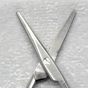 Ciseaux Mayo professionnels, couleur unie, logo et taille personnalisés, poids léger, poignée ergonomique, par Enved Enterprises - Product Image 2