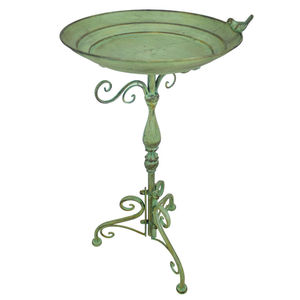 Bain d'oiseaux en métal vert avec motif de feuilles et support de décoration de jardin extérieur pour oiseaux - Product Image 5