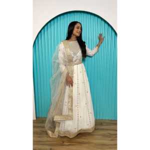 Robe Anarkali de créateur avec un magnifique dupatta, robe de mariée modeste pour les fêtes - Product Image 5