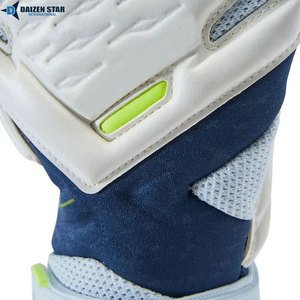 Daizen Star Football Goalkeeper Sports Gloves Wrist Length Latex High Lightweight Breathable Casual Design White Blue Green - Product Image 3