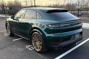 ข้อเสนอสุดพิเศษ รถมือสอง Porsche Cayenne S E-Hybrid Coupe ปี 2025 - Product Image 3