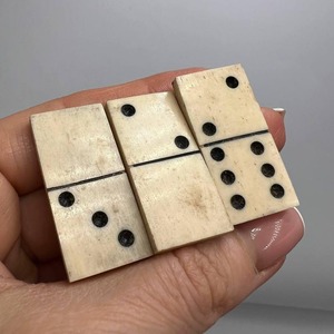 Jeu de dominos double six en os sculpté, fait main, écologique, de qualité supérieure, tuiles de dominos traditionnelles - Product Image 4