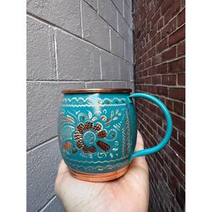 Novedad: Taza Moscow Mule de Cobre con Diseño Pintado a Mano, Reutilizable, Apta para Lavavajillas y Microondas, Ecológica, Aislamiento de 6-12 Horas - Product Image 1