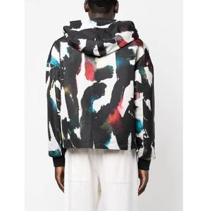 Nuevo artículo: Chaqueta cortavientos para hombre, elegante, con estampado de color personalizado, reversible, impermeable, 100% nailon en la parte delantera, para venta en línea. - Product Image 5