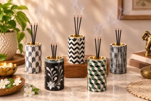 Quemador de Incienso Metálico Decorativo de Lujo MH Sons - Ecológico y Duradero para el Hogar, Oficina, Spa, Salas de Oración, Fragancia de Incienso Indio - Product Image 4