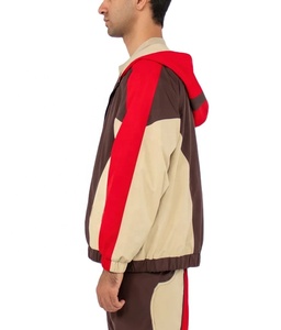 Ensemble de survêtement sportif personnalisé en nylon et polyester pour l'été, veste et short, coupe-vent, pour hommes - Product Image 3