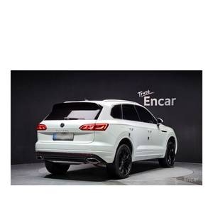 Volkswagen Touareg 3.0 TDI R-Line 2024, Diésel, Automático, Asientos de Cuero, 28,984 km, Volante a la Izquierda - Product Image 2