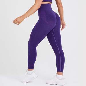 Nuevas llegadas: Leggings de gimnasio de cintura alta con logo personalizado, leggings sin costuras con efecto push-up para mujer - Product Image 3